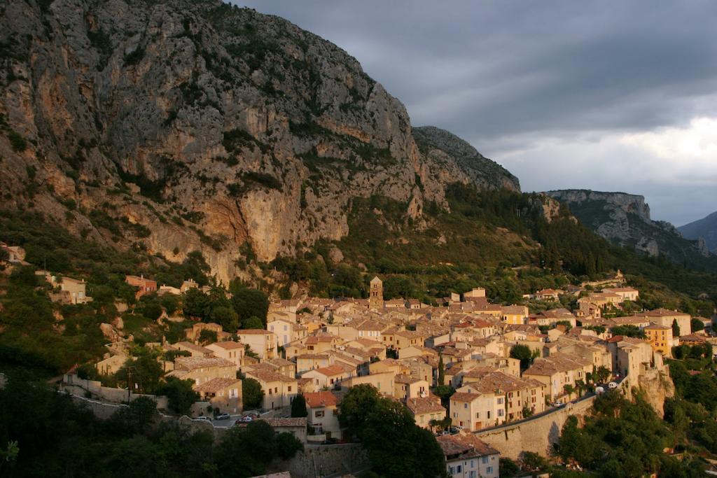 La Bonne Etoile - The Good Star Apartman Moustiers-Sainte-Marie Szoba fotó